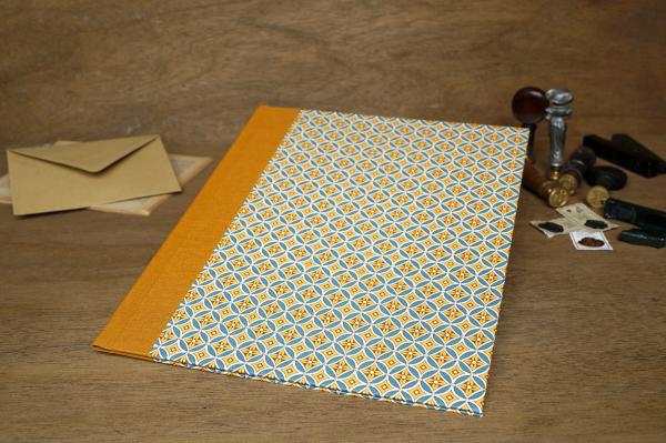 Document folder for unpunched papers